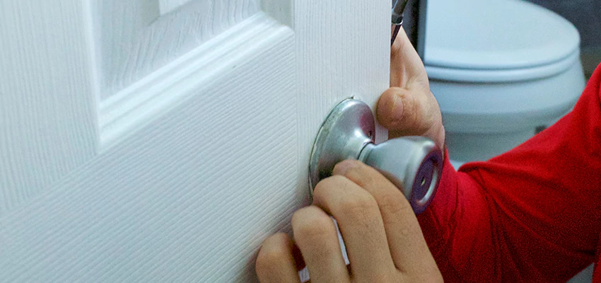 Vintage Door Knob Replacement in Staten Island, NY